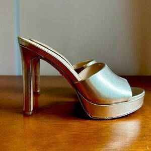 Veronica Beard Dali platform heels size 6
